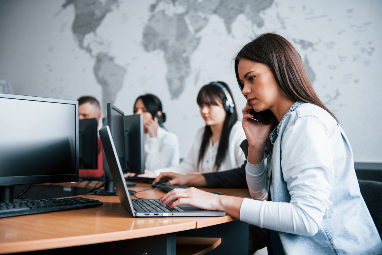 Study Abroad Support Services in Paranur